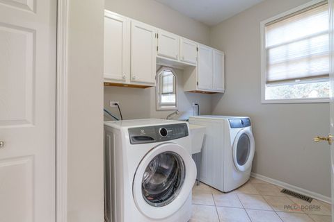 Tiny photo for 3 Dartmouth Court, Lincolnshire, IL 60069 (MLS # 12489301)