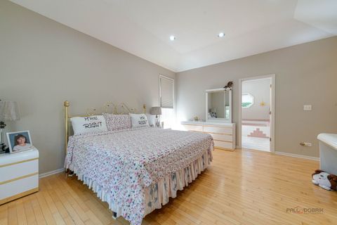 Tiny photo for 3 Dartmouth Court, Lincolnshire, IL 60069 (MLS # 12489301)