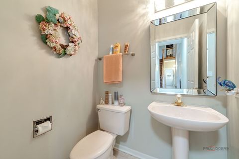 Tiny photo for 3 Dartmouth Court, Lincolnshire, IL 60069 (MLS # 12489301)