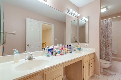 Tiny photo for 3 Dartmouth Court, Lincolnshire, IL 60069 (MLS # 12489301)