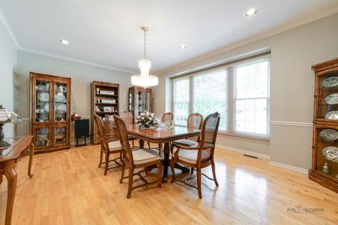 Tiny photo for 3 Dartmouth Court, Lincolnshire, IL 60069 (MLS # 12489301)