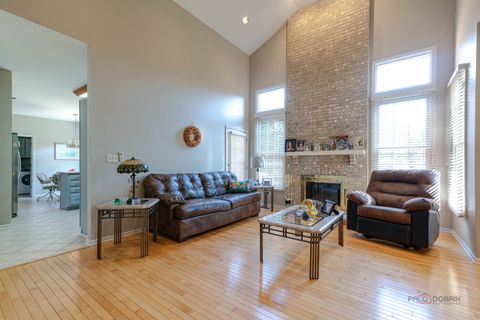 Tiny photo for 3 Dartmouth Court, Lincolnshire, IL 60069 (MLS # 12489301)