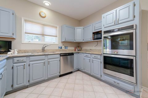 Tiny photo for 3 Dartmouth Court, Lincolnshire, IL 60069 (MLS # 12489301)