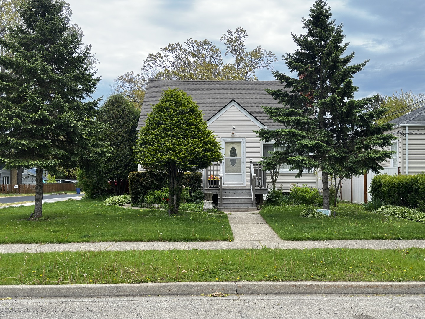 633 S Elmwood Avenue