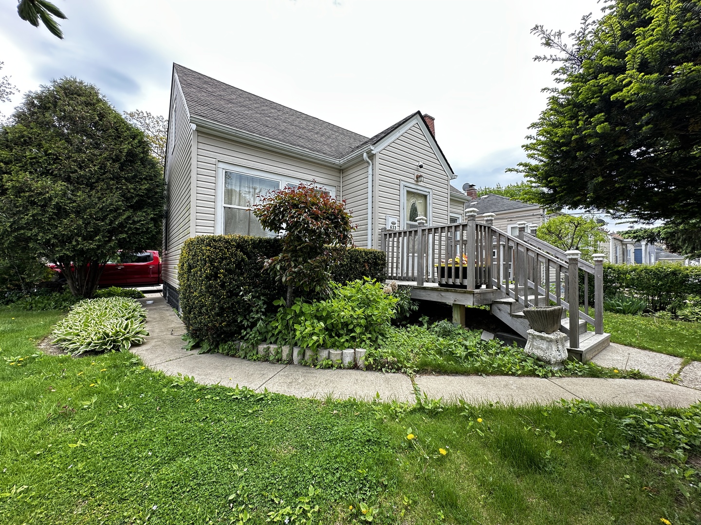 633 S Elmwood Avenue