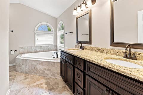 Tiny photo for 66 Copperwood Drive, Buffalo Grove, IL 60089 (MLS # 12738684)