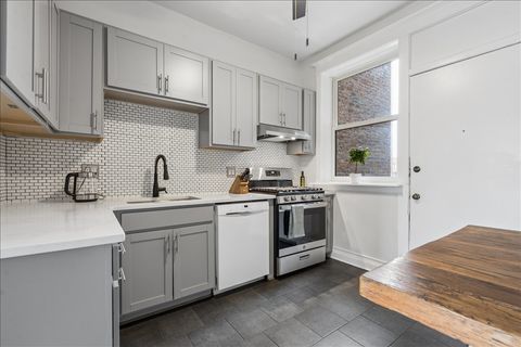 Tiny photo for 5142 S Greenwood Avenue #2, Chicago, IL 60615 (MLS # 12592044)