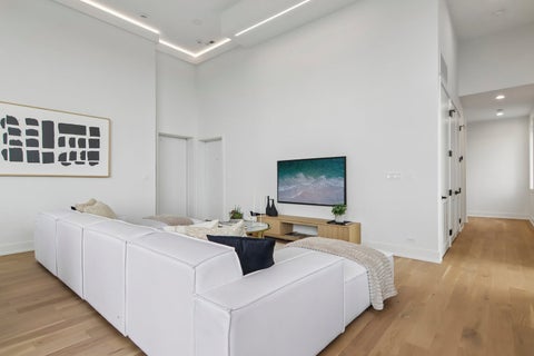 Tiny photo for 1656 N BOSWORTH Avenue #PH-4N, Chicago, IL 60642 (MLS # 12760149)