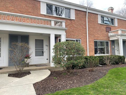 1534 Palmgren Drive Glenview IL 60025