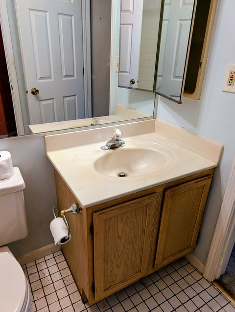 Tiny photo for 201 Bingham Circle, Mundelein, IL 60060 (MLS # 12503605)