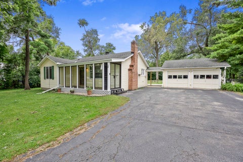 Photo of 5840 S Brainard Avenue, La Grange Highlands, IL 60525 (MLS # 12782411)