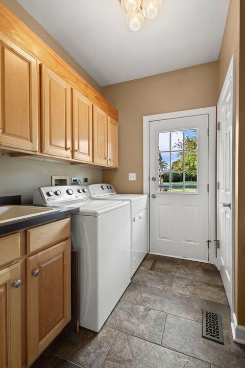 Tiny photo for 27634 Primrose Lane N, Mundelein, IL 60060 (MLS # 12463203)