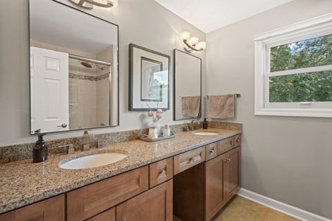 Tiny photo for 27634 Primrose Lane N, Mundelein, IL 60060 (MLS # 12463203)