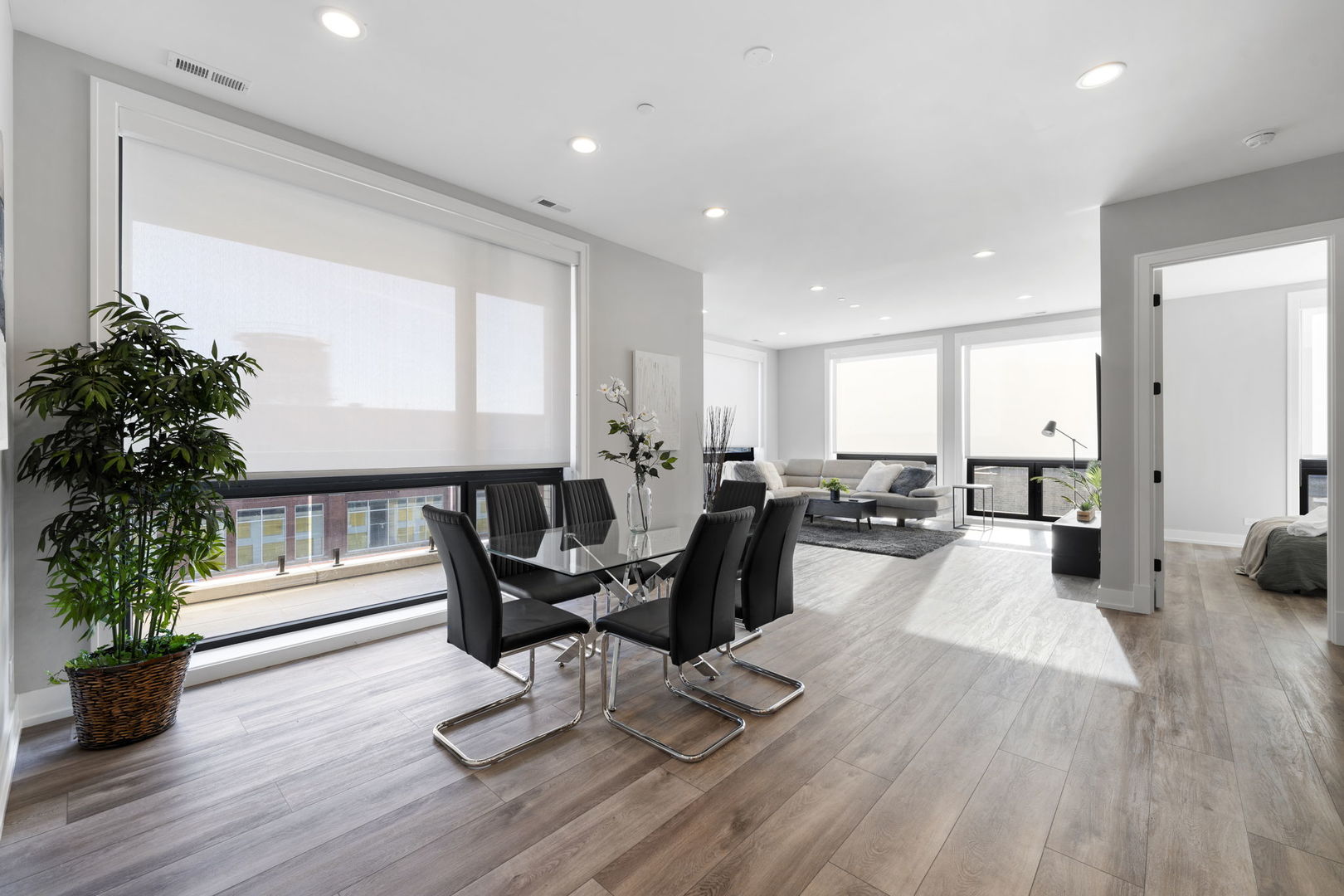 1606 S Ashland Avenue 401