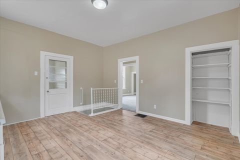 Tiny photo for 617 Warren Street, Davenport, IA 52802 (MLS # 12605247)