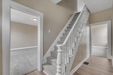 Tiny photo for 617 Warren Street, Davenport, IA 52802 (MLS # 12605247)