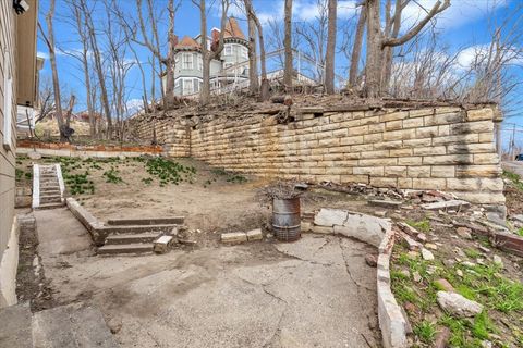 Tiny photo for 617 Warren Street, Davenport, IA 52802 (MLS # 12605247)