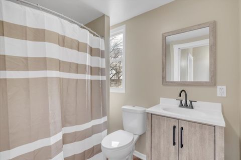 Tiny photo for 617 Warren Street, Davenport, IA 52802 (MLS # 12605247)