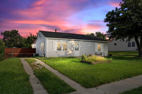 Photo of 1714 Burry Circle Drive, Crest Hill, IL 60403 (MLS # 12751133)