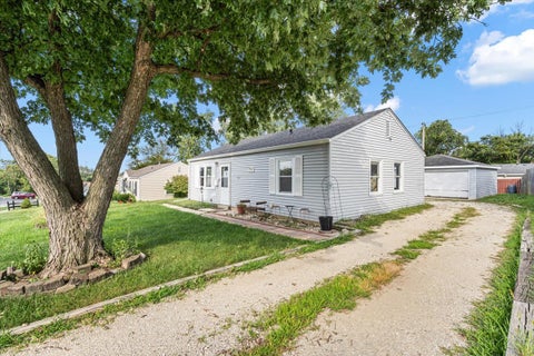 Tiny photo for 1714 Burry Circle Drive, Crest Hill, IL 60403 (MLS # 12751133)