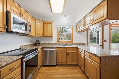 Tiny photo for 962 Kentucky Lane, Elk Grove Village, IL 60007 (MLS # 12784448)
