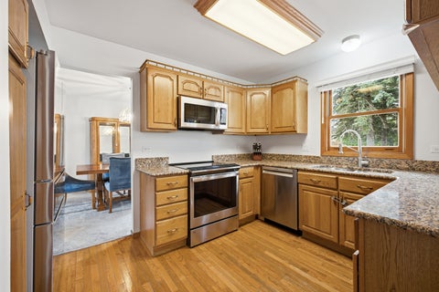 Tiny photo for 962 Kentucky Lane, Elk Grove Village, IL 60007 (MLS # 12784448)