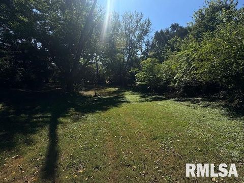 Tiny photo for 320 30TH Avenue N, Clinton, IA 52732 (MLS # QC4267740)