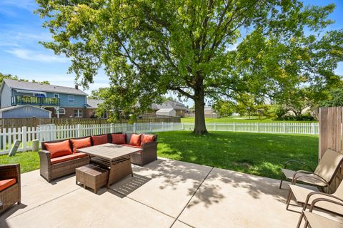 Tiny photo for 10S520 Havens Drive, Downers Grove, IL 60516 (MLS # 12690817)