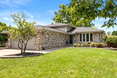 Tiny photo for 10S520 Havens Drive, Downers Grove, IL 60516 (MLS # 12690817)