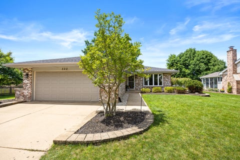 Tiny photo for 10S520 Havens Drive, Downers Grove, IL 60516 (MLS # 12690817)