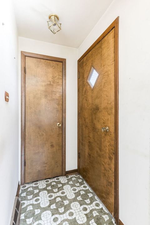 Tiny photo for 9430 S 81st Avenue, Hickory Hills, IL 60457 (MLS # 12596019)