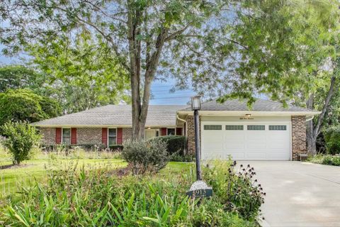 5913 Dover Drive Lisle IL 60532