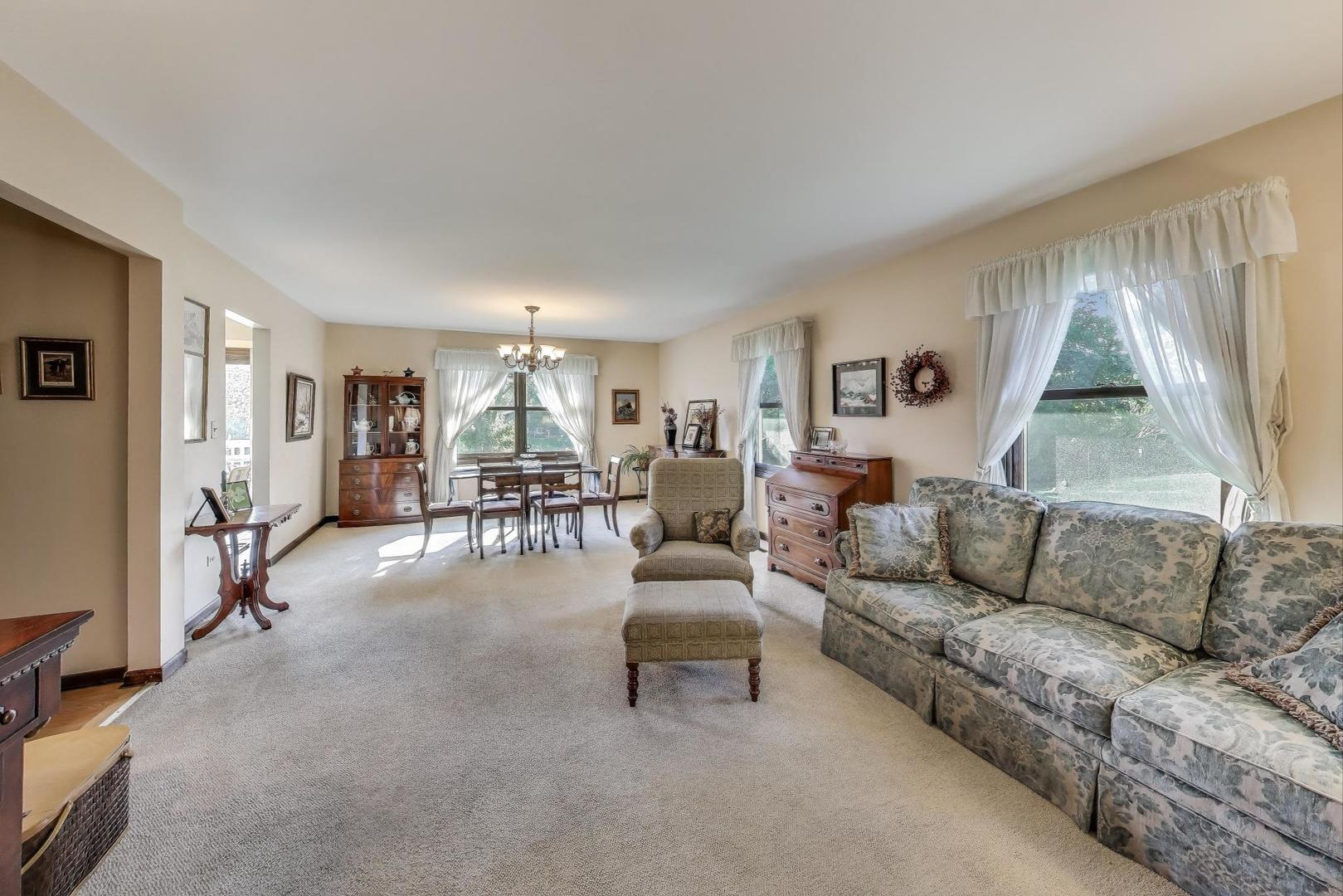 5913 Dover Drive
