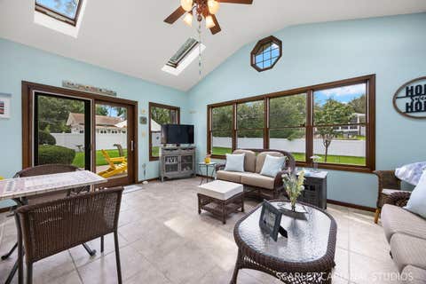 Tiny photo for Roselle, IL 60172 (MLS # 12729627)
