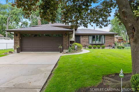 Tiny photo for Roselle, IL 60172 (MLS # 12729627)