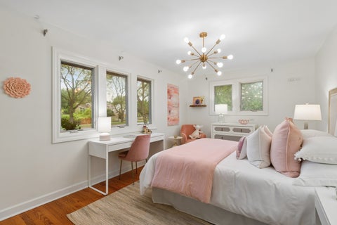 Tiny photo for 301 Kilpatrick Avenue, Wilmette, IL 60091 (MLS # 12789705)