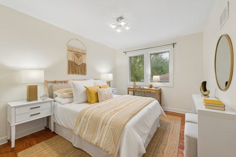 Tiny photo for 301 Kilpatrick Avenue, Wilmette, IL 60091 (MLS # 12789705)