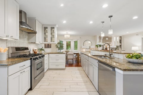 Tiny photo for 301 Kilpatrick Avenue, Wilmette, IL 60091 (MLS # 12789705)