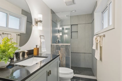 Tiny photo for 301 Kilpatrick Avenue, Wilmette, IL 60091 (MLS # 12789705)