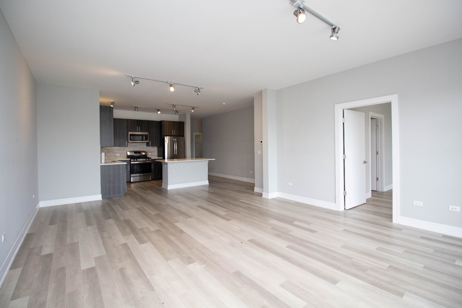 1554 N Talman Avenue 602