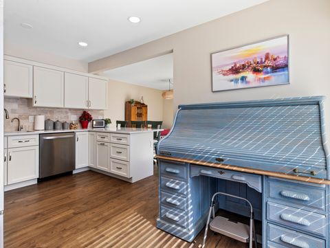 Tiny photo for 186 Shoreline Road, Lake Barrington, IL 60010 (MLS # 12588983)