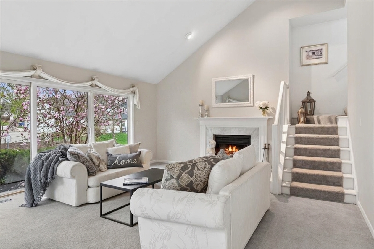 1923 Hillside Lane