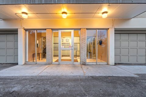 Tiny photo for 315 Des Plaines Avenue #607, Forest Park, IL 60130 (MLS # 12518348)