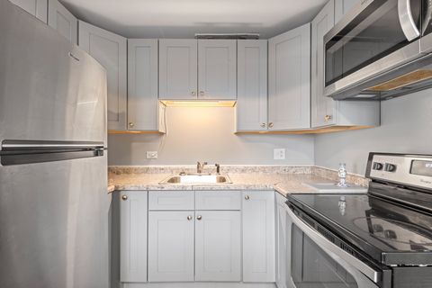 Tiny photo for 315 Des Plaines Avenue #607, Forest Park, IL 60130 (MLS # 12518348)