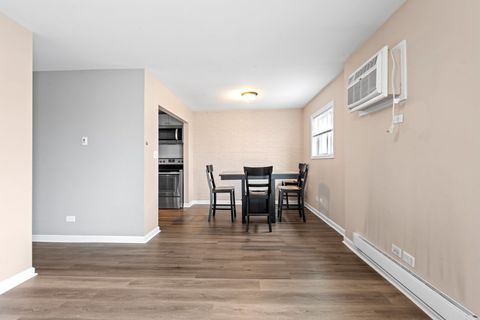 Tiny photo for 315 Des Plaines Avenue #607, Forest Park, IL 60130 (MLS # 12518348)