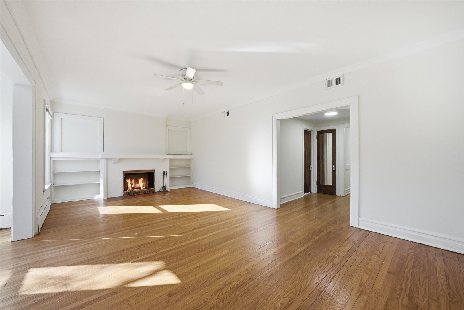 5212 S Ingleside Avenue 2