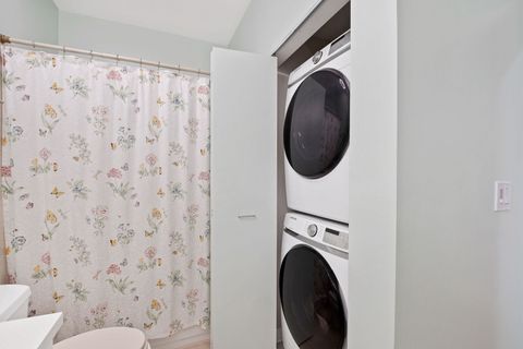 Tiny photo for 1572 Maple Avenue #501, Evanston, IL 60201 (MLS # 12492486)