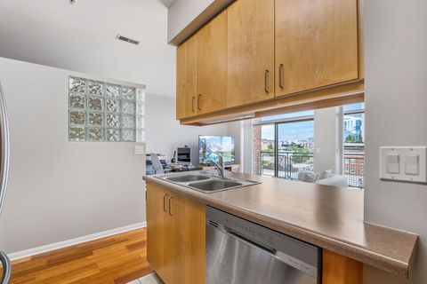 Tiny photo for 1572 Maple Avenue #501, Evanston, IL 60201 (MLS # 12492486)