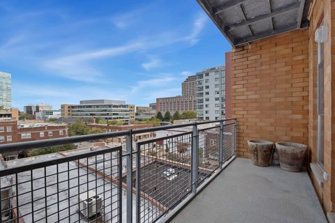 Tiny photo for 1572 Maple Avenue #501, Evanston, IL 60201 (MLS # 12492486)