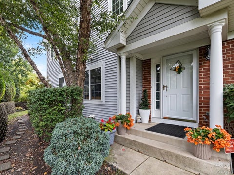 Photo of 1024 N Earls Court, Palatine, IL 60067 (MLS # 12786984)
